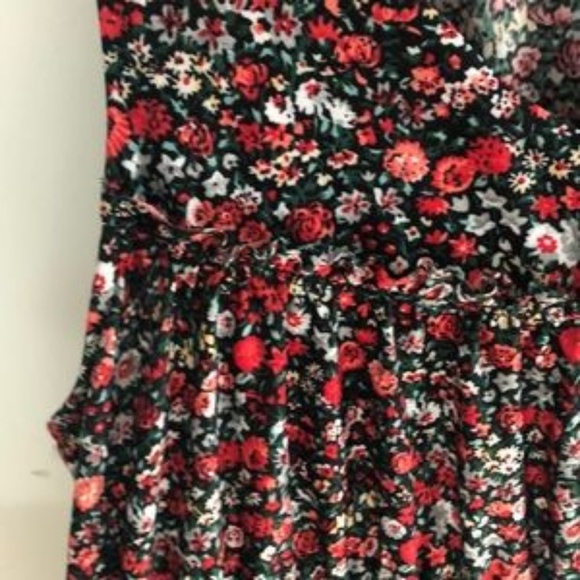 Red and Black Floral Empire Waist Dress - Picture 3 of 5